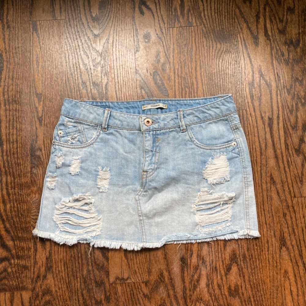 PULL&BEAR DISTRESSED MINI LOW RISE DENIM SKIRT SIZE 38 - Picture 2 of 8